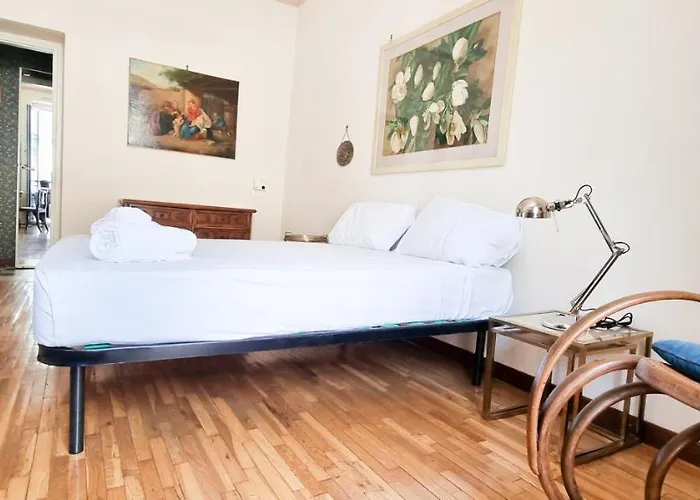 Joivy Vintage And Gorgeous 2-bed Flat Near Sforzesco Castle 米兰