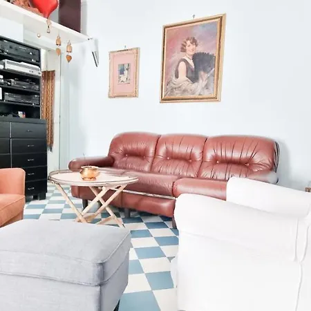 Joivy Vintage And Gorgeous 2-bed Flat Near Sforzesco Castle *